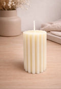 Vela Decorativa Canelada em Cera 8x5cm | Luz & Aconchego